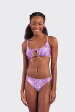 Laad de afbeelding in de Gallery-viewer, Model Front: Rio De Sol Set Set Trail-Purple Tank-Tie Essential-Comfy