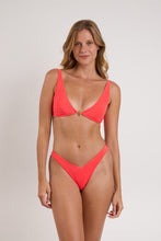 Laad de afbeelding in de Gallery-viewer, Model Front: Rio De Sol Set Set Malibu-Folia Agnes Cali