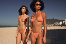 Laad de afbeelding in de Gallery-viewer, Image 14: Rio De Sol Top Top Sand-Argila Tri-Aya