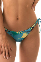Laad de afbeelding in de Gallery-viewer, Gallery: Rio De Sol Bottom Bottom Flower Geometric Transp Comfort