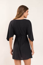Laad de afbeelding in de Gallery-viewer, Model Back: Rio De Sol Mini Dress Black Mini Dress