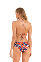 Laad de afbeelding in de Gallery-viewer, Model Back: Rio De Sol Set Set Leaves Tri-Inv Essential-Comfy