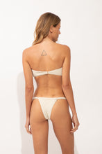 Laad de afbeelding in de Gallery-viewer, Model Back: Rio De Sol Bottom Bottom Brisa-Offwhite Eden