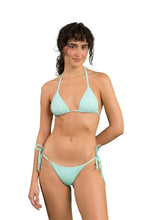 Laad de afbeelding in de Gallery-viewer, Model Front: Rio De Sol Bottom Bottom Malibu-Menta Cheeky-Tie