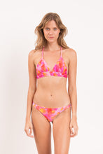 Laad de afbeelding in de Gallery-viewer, Model Front: Rio De Sol Bottom Bottom Joyful Leblon