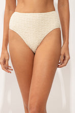 Laad de afbeelding in de Gallery-viewer, Gallery: Rio De Sol Bottom Bottom Brisa-Offwhite Hotpants