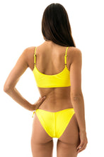 Laad de afbeelding in de Gallery-viewer, Model Back: Rio De Sol Bottom Bottom Strega Bra Comfort