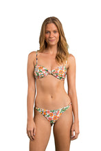 Laad de afbeelding in de Gallery-viewer, Model Front: Rio De Sol Set Set Boho Bandeau-Joy Leblon