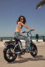 Laad de afbeelding in de Gallery-viewer, Image 11: Rio De Sol Beach Trousers Azule Murana Pants