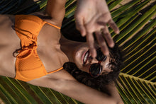 Laad de afbeelding in de Gallery-viewer, Image 06: Rio De Sol Top Top Dots-Mango Balconet-Tie