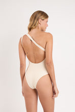 Laad de afbeelding in de Gallery-viewer, Model Back: Rio De Sol One-Piece Touch-Natural Sienna