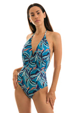 Laad de afbeelding in de Gallery-viewer, Model Front: Rio De Sol One-Piece Lilly Transpassado