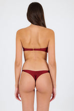 Laad de afbeelding in de Gallery-viewer, Model Back: Rio De Sol Set Set Shimmer-Divino Bandeau-Knot Nice-Fio