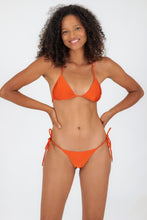 Laad de afbeelding in de Gallery-viewer, Image 04: Rio De Sol Top Top Paprica Tri-Rope