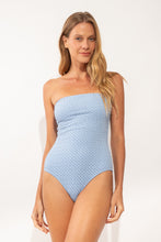 Laad de afbeelding in de Gallery-viewer, Model Front: Rio De Sol One-Piece Drift-Cianita Tube-Op