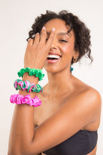 Laad de afbeelding in de Gallery-viewer, Image 02: Rio De Sol Hair Accessory Dots-Energy Scrunchie