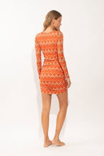 Laad de afbeelding in de Gallery-viewer, Model Back: Rio De Sol Mini Dress Maracai Laura Dress