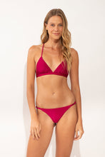 Laad de afbeelding in de Gallery-viewer, Model Front: Rio De Sol Top Top Shimmer-Desejo Tri-Fixo-Noa