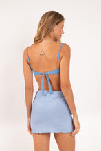 Laad de afbeelding in de Gallery-viewer, Model Back: Rio De Sol Beach Skirt Drift-Cianita Lila Skirt