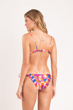 Laad de afbeelding in de Gallery-viewer, Model Back: Rio De Sol Top Top Funny Balconet-Tie
