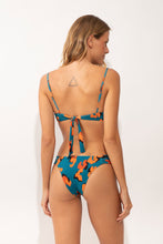 Laad de afbeelding in de Gallery-viewer, Model Back: Rio De Sol Bottom Bottom Luma Baobi