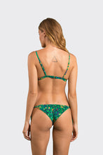 Laad de afbeelding in de Gallery-viewer, Model Back: Rio De Sol Bottom Bottom Wilds Cheeky-Tie
