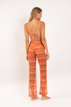 Laad de afbeelding in de Gallery-viewer, Model Back: Rio De Sol Beach Trousers Maracai Pants Lana
