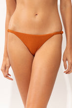 Laad de afbeelding in de Gallery-viewer, Gallery: Rio De Sol Bottom Bottom Ferrugo Cheeky-Aya
