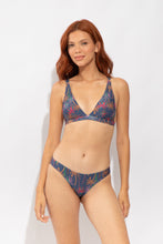 Laad de afbeelding in de Gallery-viewer, Model Front: Rio De Sol Bottom Bottom Coqueiro Essential-Comfy