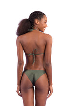 Laad de afbeelding in de Gallery-viewer, Model Back: Rio De Sol Bottom Bottom Shimmer-Croco Cheeky-Tie