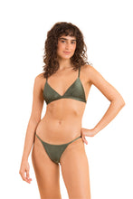 Laad de afbeelding in de Gallery-viewer, Model Front: Rio De Sol Set Set Croco Tri-Fixo California