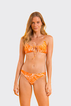 Laad de afbeelding in de Gallery-viewer, Model Front: Rio De Sol Set Set Trail-Orange Tank-Tie Essential-Comfy