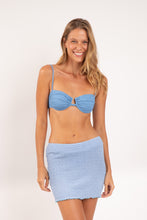 Laad de afbeelding in de Gallery-viewer, Model Front: Rio De Sol Beach Skirt Drift-Cianita Lila Skirt