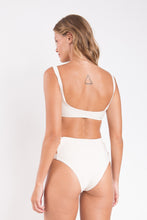 Laad de afbeelding in de Gallery-viewer, Model Back: Rio De Sol Bottom Bottom Malibu-Natural Highwaist-Spin