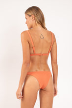 Laad de afbeelding in de Gallery-viewer, Model Back: Rio De Sol Bottom Bottom Sand-Argila Leblon