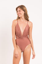 Laad de afbeelding in de Gallery-viewer, Image 09: Rio De Sol One-Piece Shimmer-Copper New Vegas