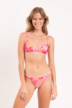 Laad de afbeelding in de Gallery-viewer, Model Front: Rio De Sol Set Set Joyful Tri-Duo Rio-Duo