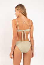 Laad de afbeelding in de Gallery-viewer, Model Back: Rio De Sol Bottom Bottom Brisa-Pistache Essential-Comfy