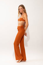 Laad de afbeelding in de Gallery-viewer, Image 04: Rio De Sol Beach Trousers Ferrugo Murana Pants