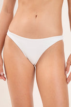 Laad de afbeelding in de Gallery-viewer, Gallery: Rio De Sol Bottom Bottom Sand-White Leblon