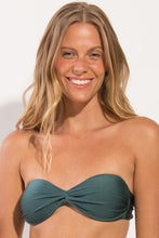 Laad de afbeelding in de Gallery-viewer, Gallery: Rio De Sol Top Top Palace Twist