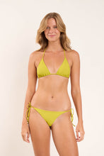 Laad de afbeelding in de Gallery-viewer, Model Front: Rio De Sol Bottom Bottom Fluity-Abacateiro Ibiza-Comfy