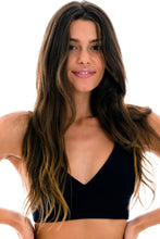 Laad de afbeelding in de Gallery-viewer, Gallery: Rio De Sol Top Top Cotele-Preto Tri-Tank
