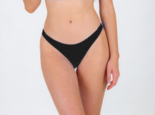 Laad de afbeelding in de Gallery-viewer, Model Front: Rio De Sol Bottom Bottom Nero Essential-Comfy