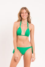 Laad de afbeelding in de Gallery-viewer, Model Front: Rio De Sol Top Top Dots-Tambourine Mel