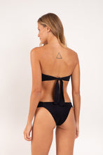 Laad de afbeelding in de Gallery-viewer, Model Back: Rio De Sol Bottom Bottom Malibu-Black Baobi