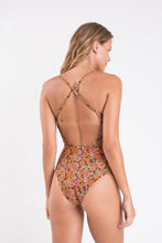 Laad de afbeelding in de Gallery-viewer, Model Back: Rio De Sol One-Piece Bouquet Julia