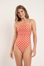 Laad de afbeelding in de Gallery-viewer, Model Front: Rio De Sol One-Piece Floral-Scales Adele