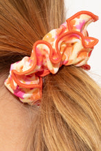 Laad de afbeelding in de Gallery-viewer, Image 05: Rio De Sol Hair Accessory Ditsy-Butter Scrunchie