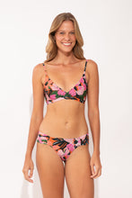 Laad de afbeelding in de Gallery-viewer, Model Front: Rio De Sol Set Set Jolie Paola Baobi